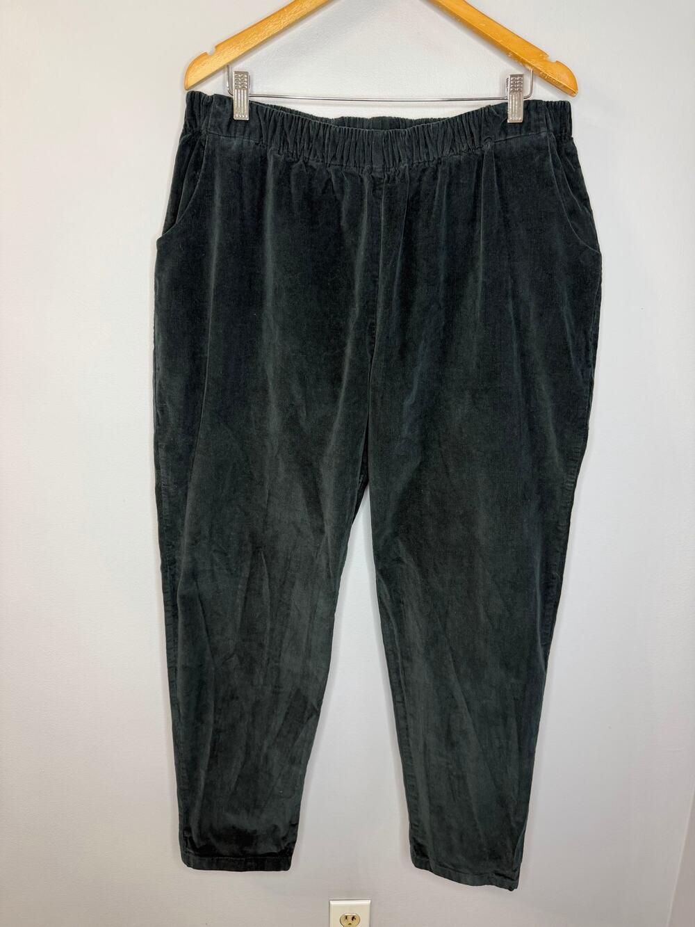 Uniform Handmade The Slacks Corduroy 8 Wale Pant Green Pullon Sustainable Cotton